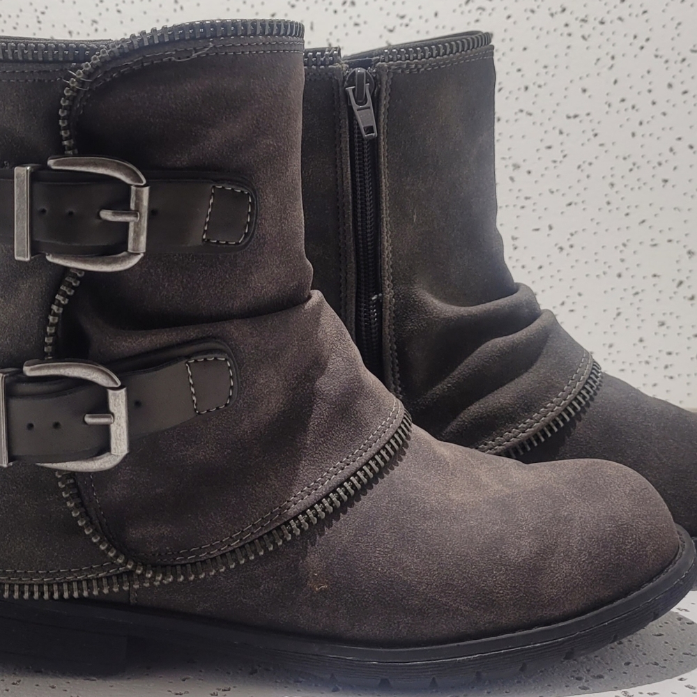 NOT RATED ANKLE BOOTS
